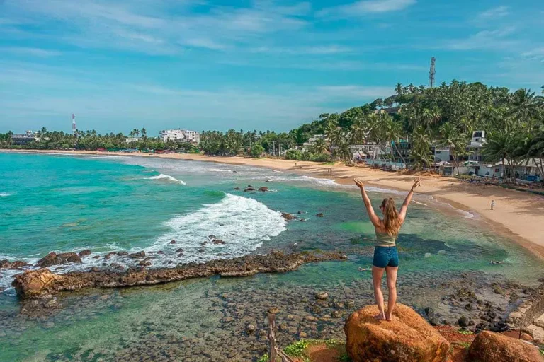 Honeymoon Vibes 15 Bailey at Parrot Rock in Mirissa Sri Lanka.jpg